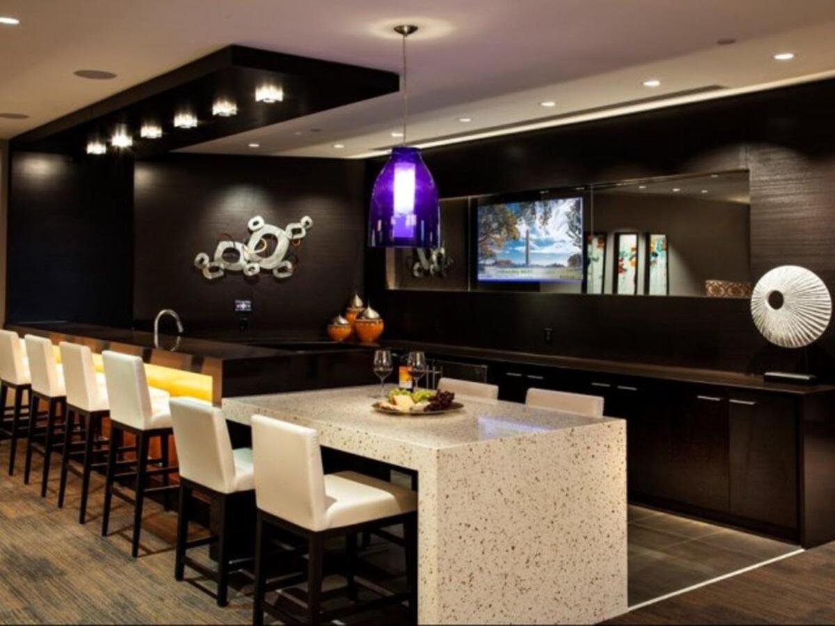 Spacious 2 Bedrooms Apt @Crystal City With Gym Arlington Exterior foto