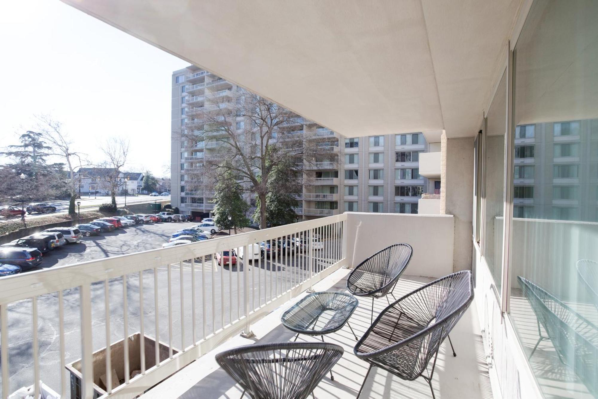 Spacious 2 Bedrooms Apt @Crystal City With Gym Arlington Exterior foto